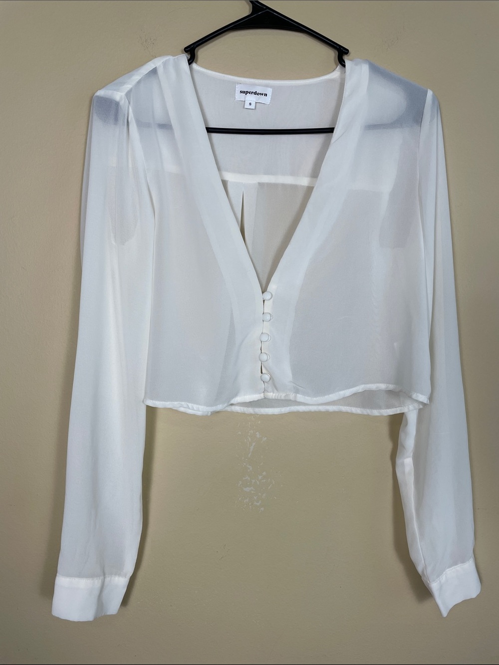 Superdown Women’s Sheer Cropped White V-Neck Chic Office Button-Up Blouse